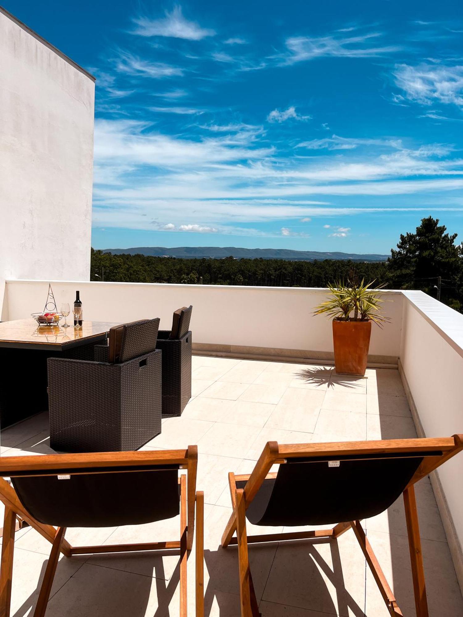 Edles Apartment In Architektenvilla Mit Grossem Pool, Sauna, Dachterrasse Und Malerischem Garten Pataias Esterno foto